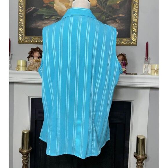 Notations Women’s Stretch Sleeveless Blouse Light Blue Size 1X Button Down - Picture 3 of 5